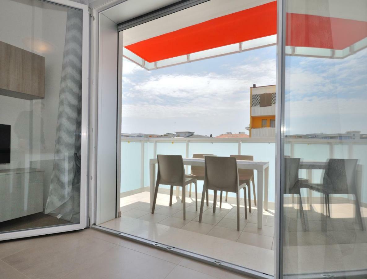 Condominio Il Faro Bibione Exterior foto